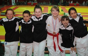 Les sélectionnés kata lors du championnat de France.