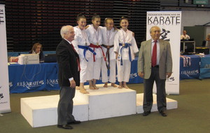 Podium Kata France corpo à PARIS (Zoé 2ème, Pauline 3ème)