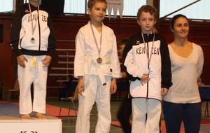 Championnat départemental kata (Poussins), 1er - Joris, 3ème - Loen